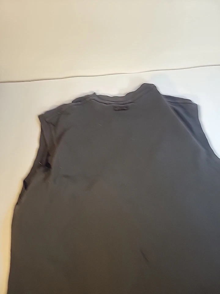 Camiseta sin mangas Columbia negra con cuello en V para mujer talla L Foto 4 de 4