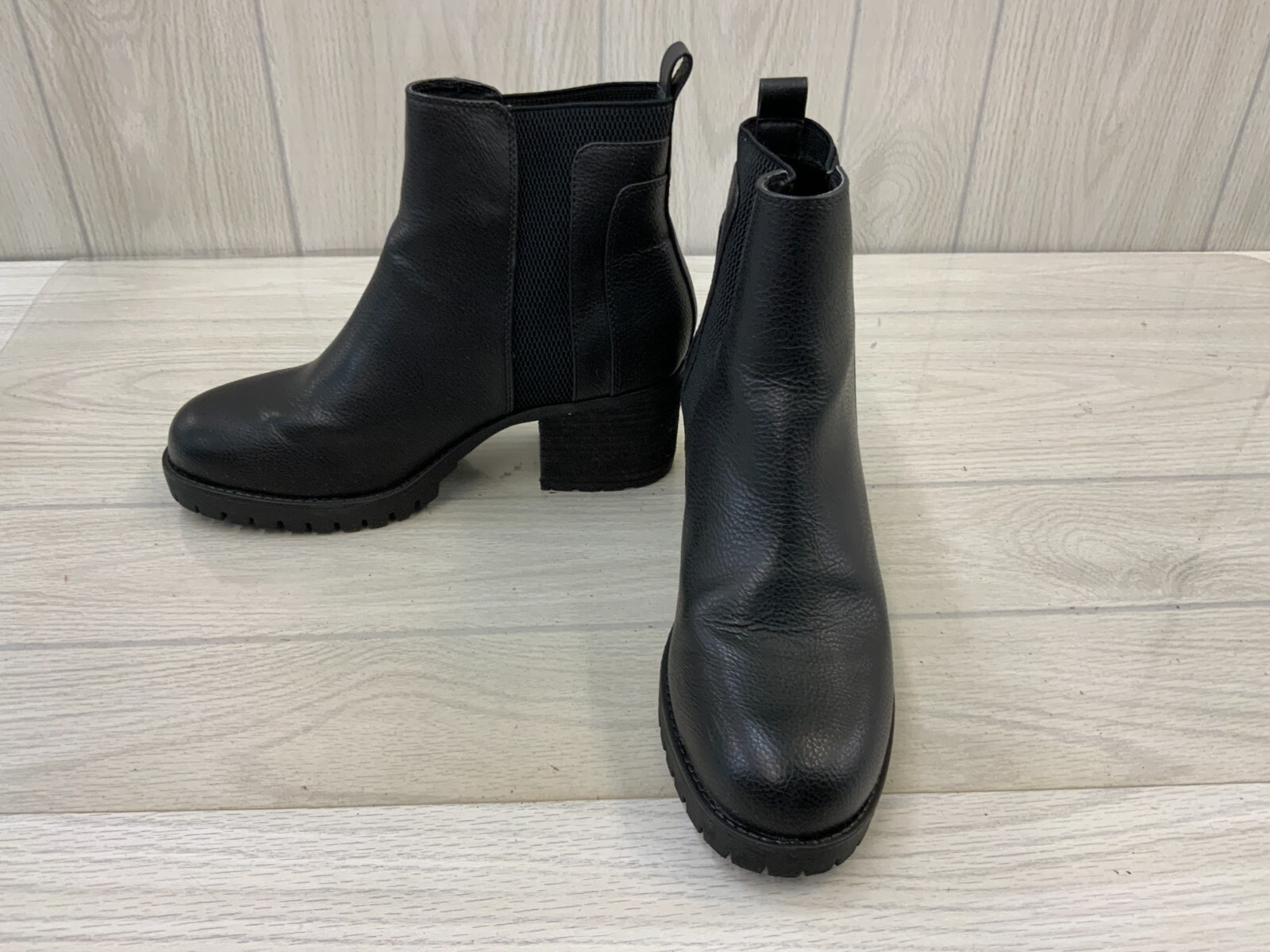 MIA Colten Chelsea Boots, Women's Size 
