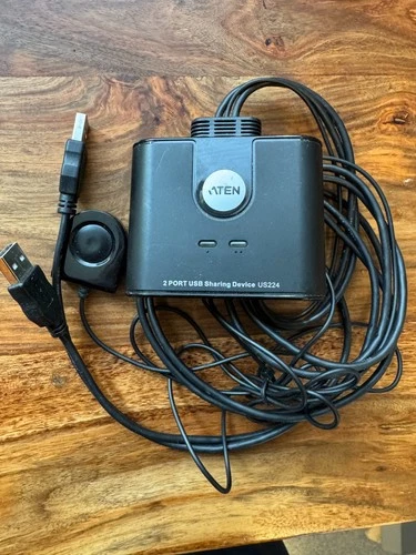 Aten US224 USB 2.0-Peripheriegeräte-Switch mit 4 Ausgängen