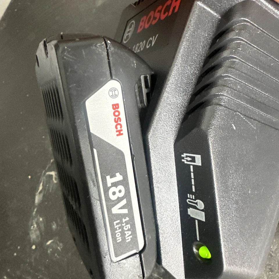 Bosch 3 Drills And Batery + Charger - Image 2 of 4