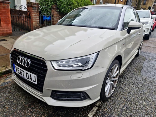 2017 Audi A1, photograph 3