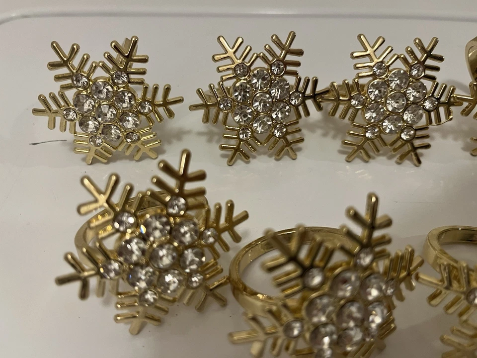 Juego de 8 y 1 extra servilleteros copo de nieve chapados en oro y diamantes de imitación Foto 4 de 4