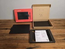One by Wacom Creative Graphics Tablet with Pen, Black and Red - CTL-472/K1-AX
