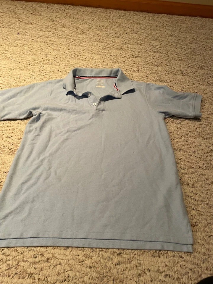 2 Niño Polo Blanco y Azul Talla 14/16 XL por French Toast 50 Lavado Probado Uniforme Foto 3 de 4