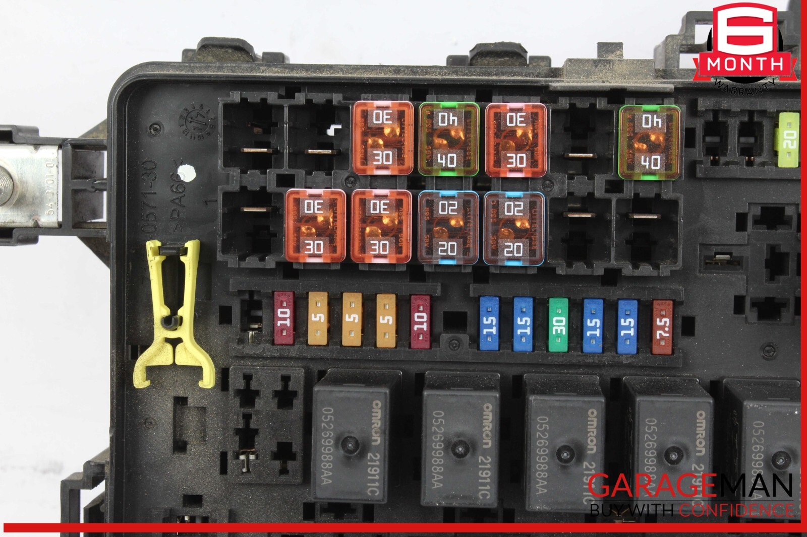 17-20 Maserati Levante M161 Relay Junction Fuse Box 670101390 OEM