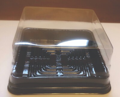 1000 Bakery Containers, Clear top, black base. 4''x4''x2''tall. Don t snap together