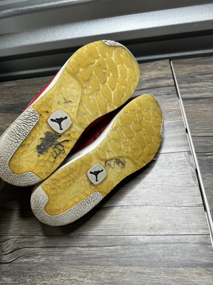 JORDAN CMFT VIZ AIR 11, Talla 12 Blanco/Negro-Rojo Universitario, 416543-101 Foto 4 de 4