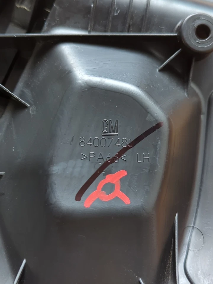 Chevrolet Corvette 2020-2022 carrocería trasera izquierda soportes de piso OEM Foto 4 de 4