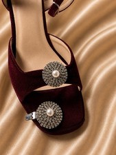 Vintage Women Gunmetal Faux Pearl Round Shoe Clips Pair Elegant Statement