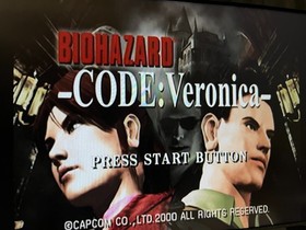 SEGA DreamCast Console (HKT-3000) & Controller with 3 Game Japanese 1228