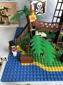 LEGO set 6270 Forbidden Island VINTAGE PIRATE 100% complete w/ instructions