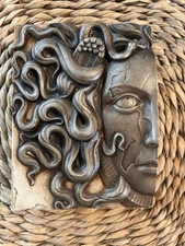 Sid Dickens 2022 Exclusive le Memory Block Gallery Tile “Medusa Left”