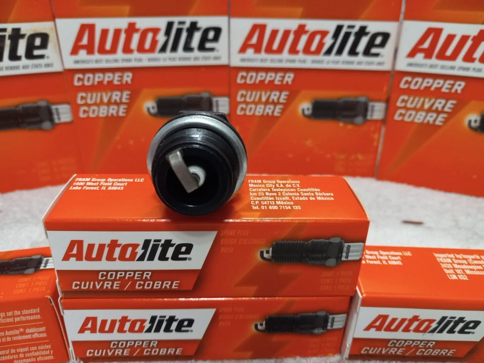 Cuatro bujías Autolite 3076 7/8" rosca Ford Modelo A y tractor más vintage Foto 4 de 4