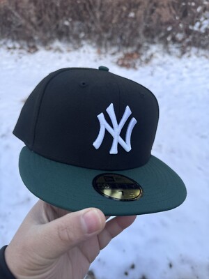 NEW YORK YANKEES MLB NEW ERA 59FIFTY FITTED CAP HAT 5950 BLACK DARK GREEN WHITE
