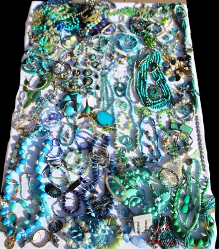 Costume Jewelry Mixed lots - ALL WEARABLE - 1/2 Pound Branded/Unbranded