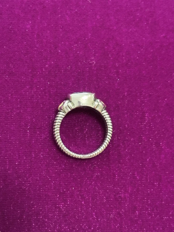 Anillo de 2 quilates con topacio azul de plata de ley y detalles de oro amarillo de 18 quilates talla 7 Foto 4 de 4