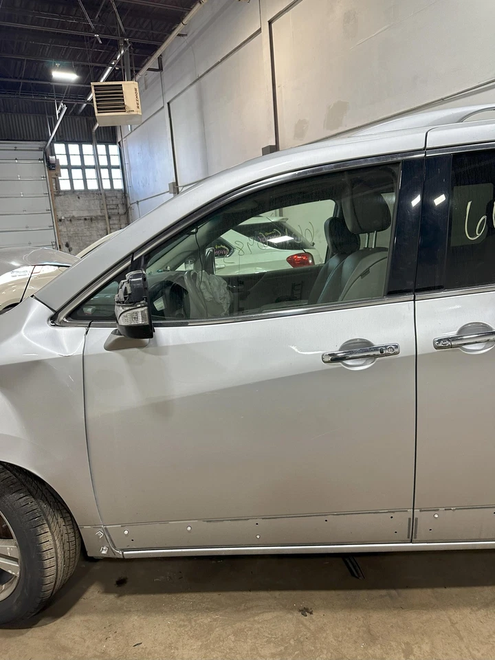 Used Front Left Door Assembly Front fits: 2011 Nissan Quest electric w/side sill Foto 3 de 4