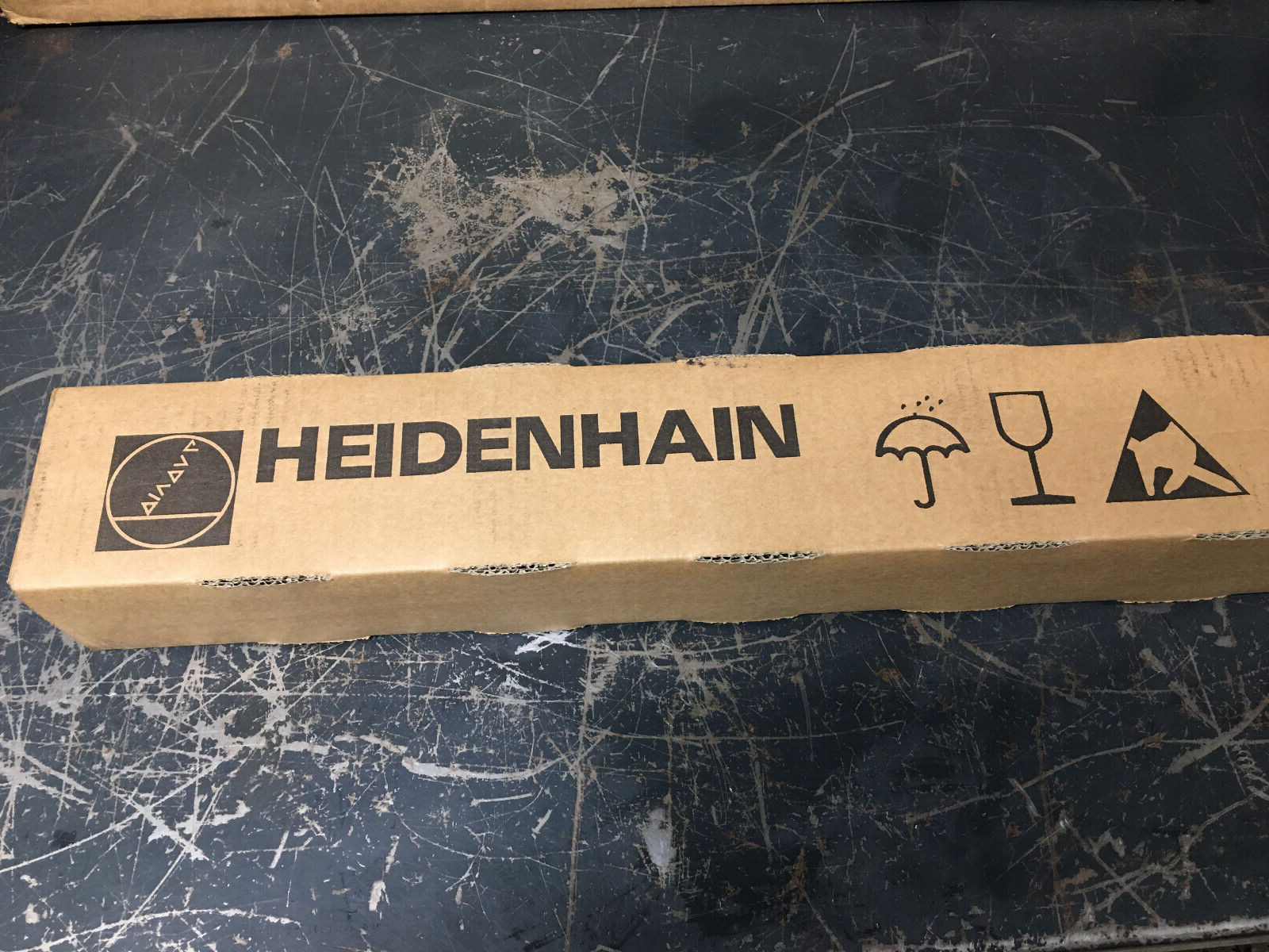 NEW IN BOX HEIDENHAIN 557642-06 LINEAR ENCODER LC493F 320MM SHIPS FROM USA