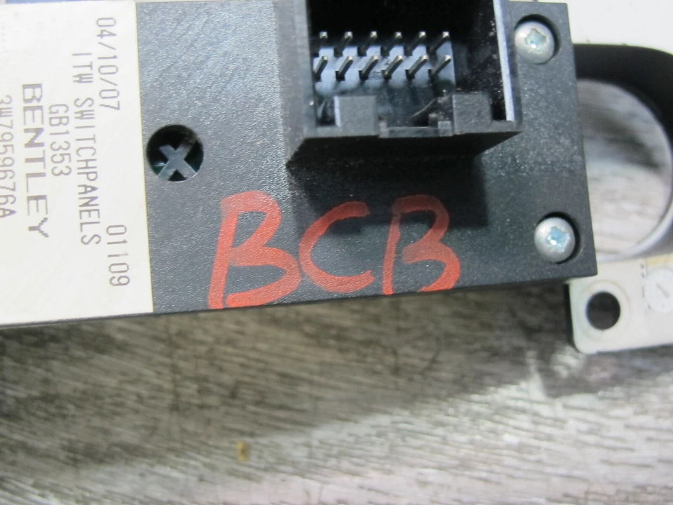 07-11 BENTLEY CONTINENTAL GTC 可转换中心控制台开关面板 3W7959676A — 第 2/4 张图片