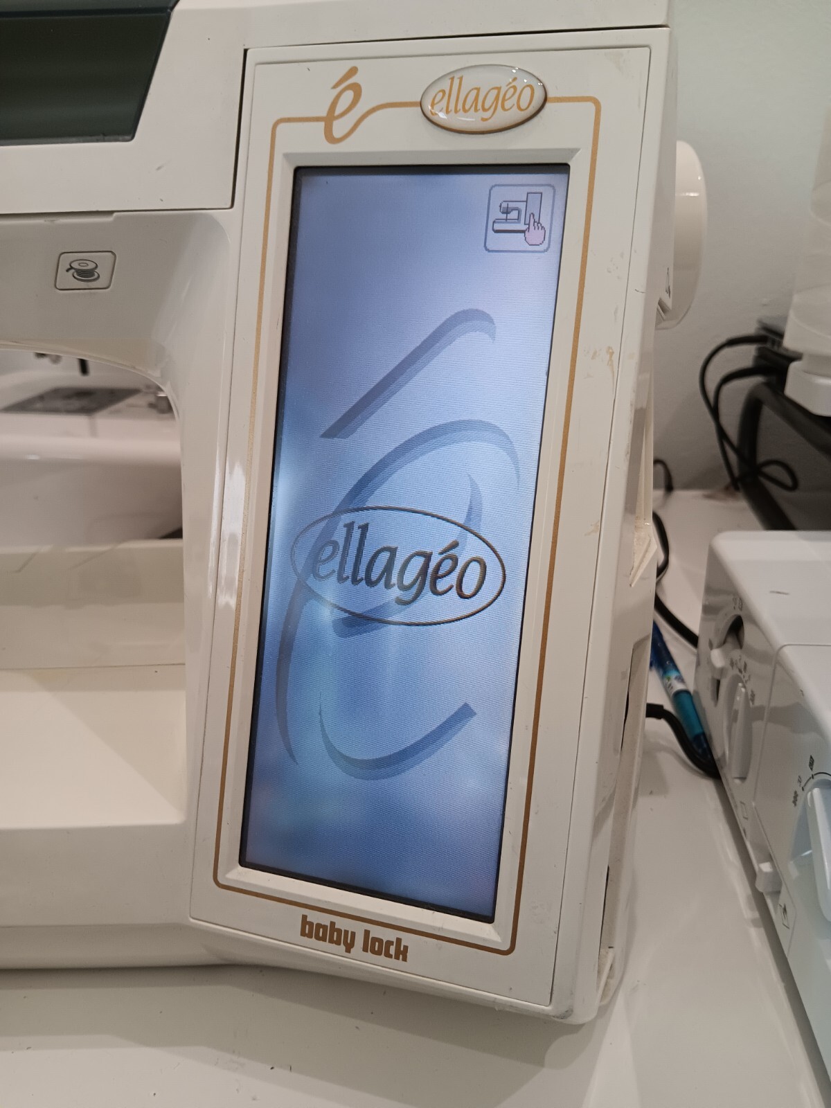 Baby Lock Ellageo ESg3 Computer Sewing & Embroidery Machine W/ Pedals