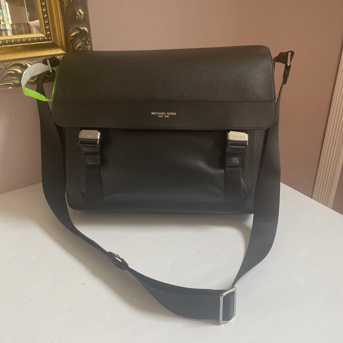 Greyson logo messenger outlet bag