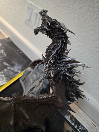 Skyrim Xbox 360 Collectors Edition of game. Statue, Book,Map and game!