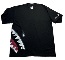 New W/O Tags Quicksilver Mens Size XL Black T-Shirt Shark Design Logo Right Side