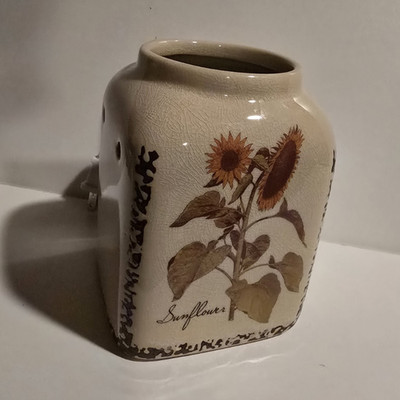 Scentsy Rustic Sunflower Electric Ceramic Oil/Wax Warmer Aromatherapy Plug-In