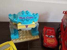 LEGO DUPLO 10846 &ndash; Disney Pixar Cars 3: Flo&rsquo;s Caf&eacute; , with many other Cars