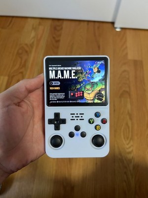 R36S R40S PRO Handheld Console 3.5 Inch IPS Screen Open Source Linux Portable