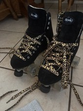 Moxi Panther Black Suede Quad Roller Skates Women s Size 6 MPN 33608