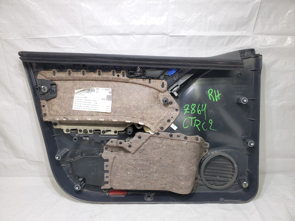 2010-2014 Volkswagen GTI Door Trim Panel Front Right Passenger Side 5K4-867-012 Foto 3 de 4