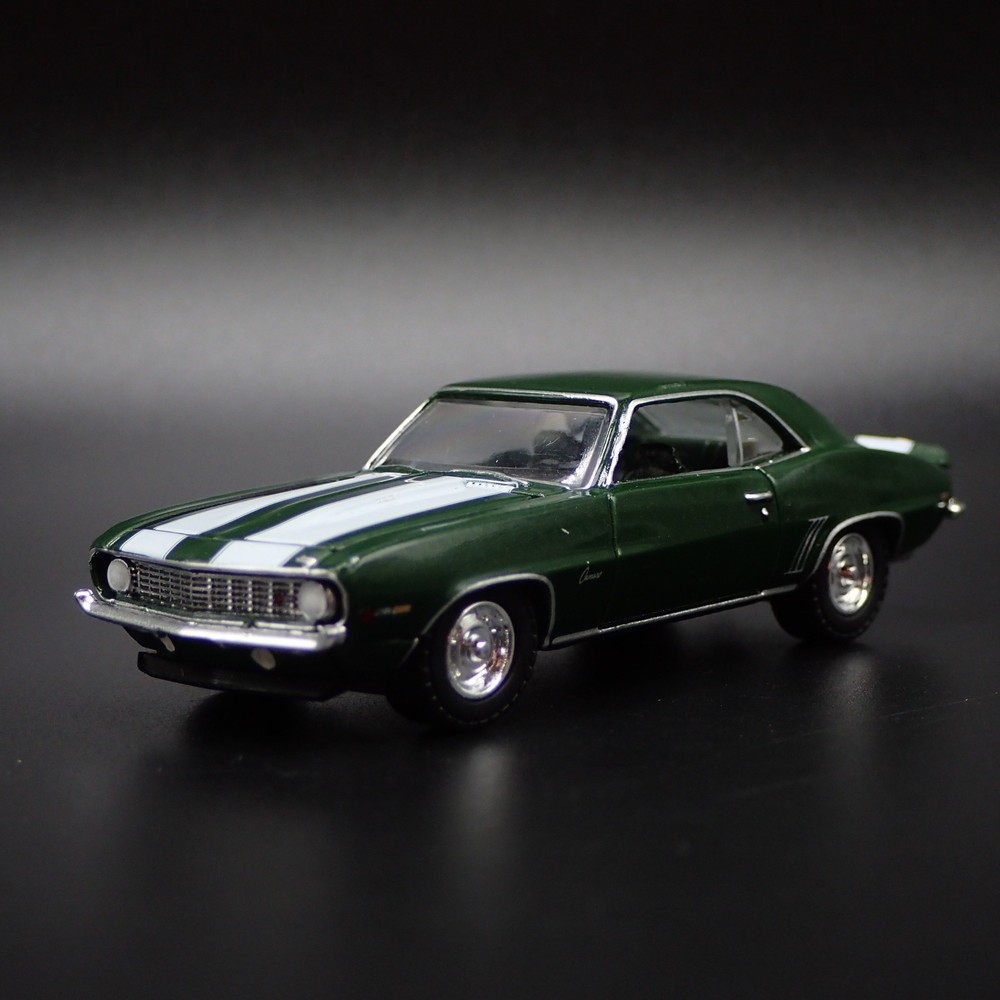 1969 Chevy Camaro Z/28 Green 1:64 Diecast Model Car Diorama