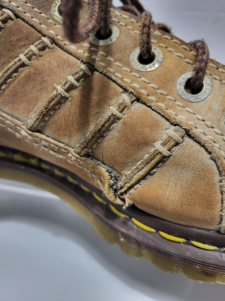 Vintage Y2K Dr. Marten Men display picture 2