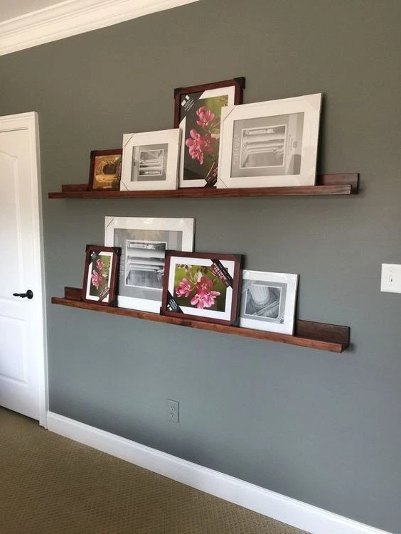 Ledge shelf shop