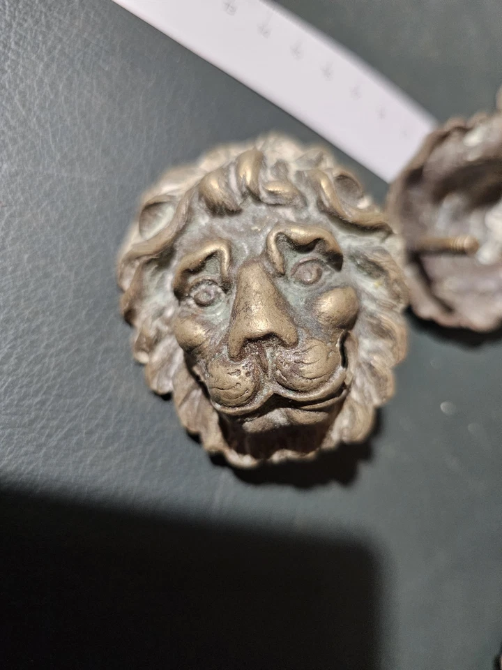 Set of Six Antique Georgian Lions Head Drawer Cabinet Handles C1820 - Image 4 of 4