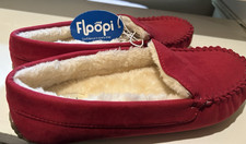 Floopi Women's Red Lily Moccasin Faux Suede Slipper Size 9 New