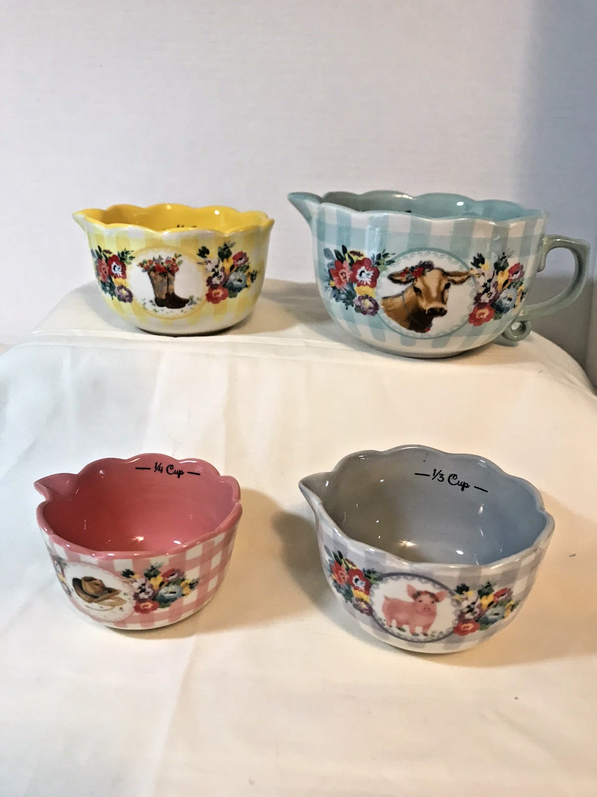 Set of 4 Pioneer Woman Stoneware Measuring Cups Farmhouse Frontier Pig Cow Flora