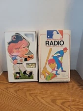 Vintage 1970`s MLB Baseball Chicago Cubs MLB Transistor Radio & Box 