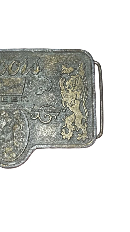 Cinturón de cerveza vintage Coors banquete hebilla cascada leones metal marrón dorado Foto 4 de 4