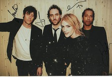 Metric Band Autogramme signed 20x30 cm Bild