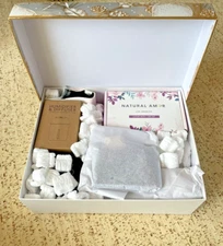 Body & Bath Assortment for Women - Shower Gel Bath Bomb Socks Diffuser