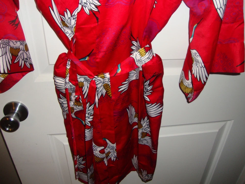 Bata de mujer Layla manga 3/4 suave envolvente roja con pájaros talla 1 100 % poliéster 396    Foto 4 de 4