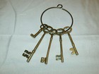 Vintage Old Brass Wall Hanging Decorative Collectible Skeleton Keys set of 5