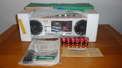 TOSHIBA SUGAR RT-SF5東芝 レトロ ラジカセ 通電OKジャンク Brand New TOSHIBA RT-SF5 Sugar Stereo Radio Cassette Boombox with