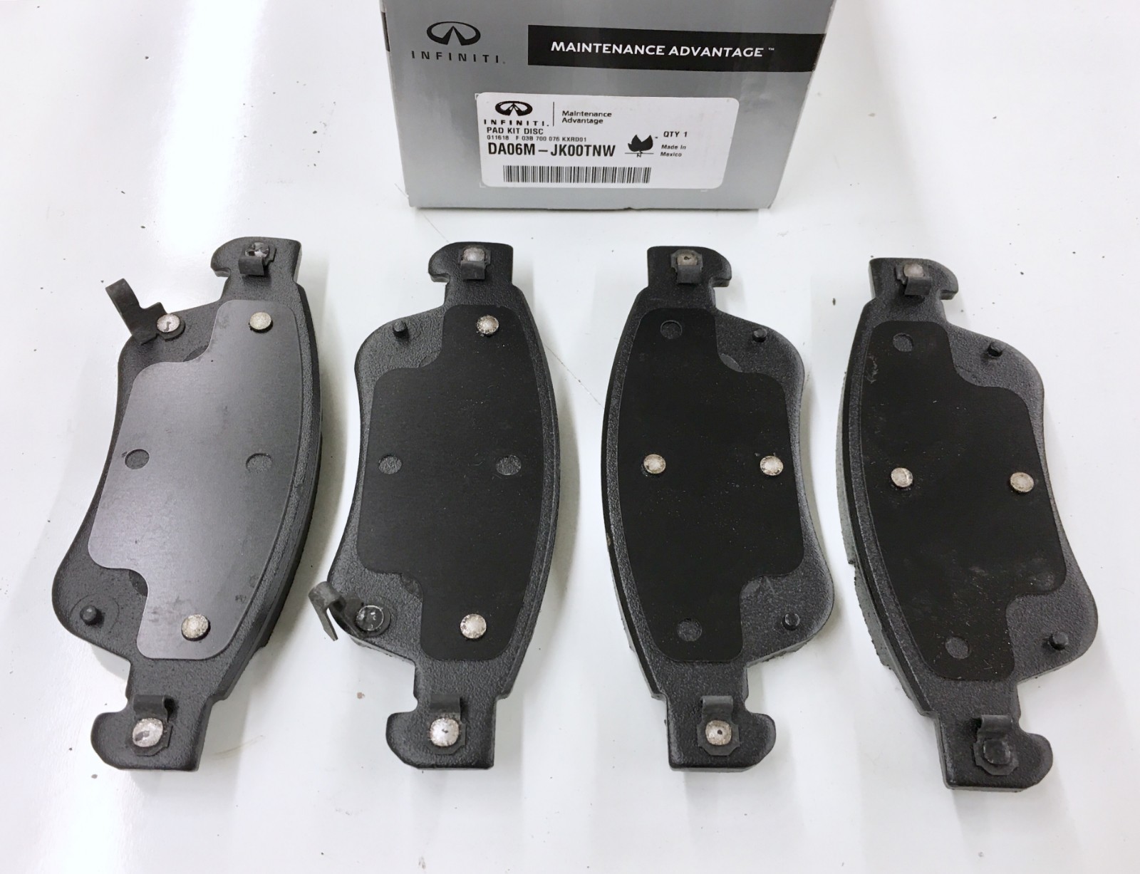 New Infiniti Maintenance Advantage Front Brake Pads & Shims DA06M