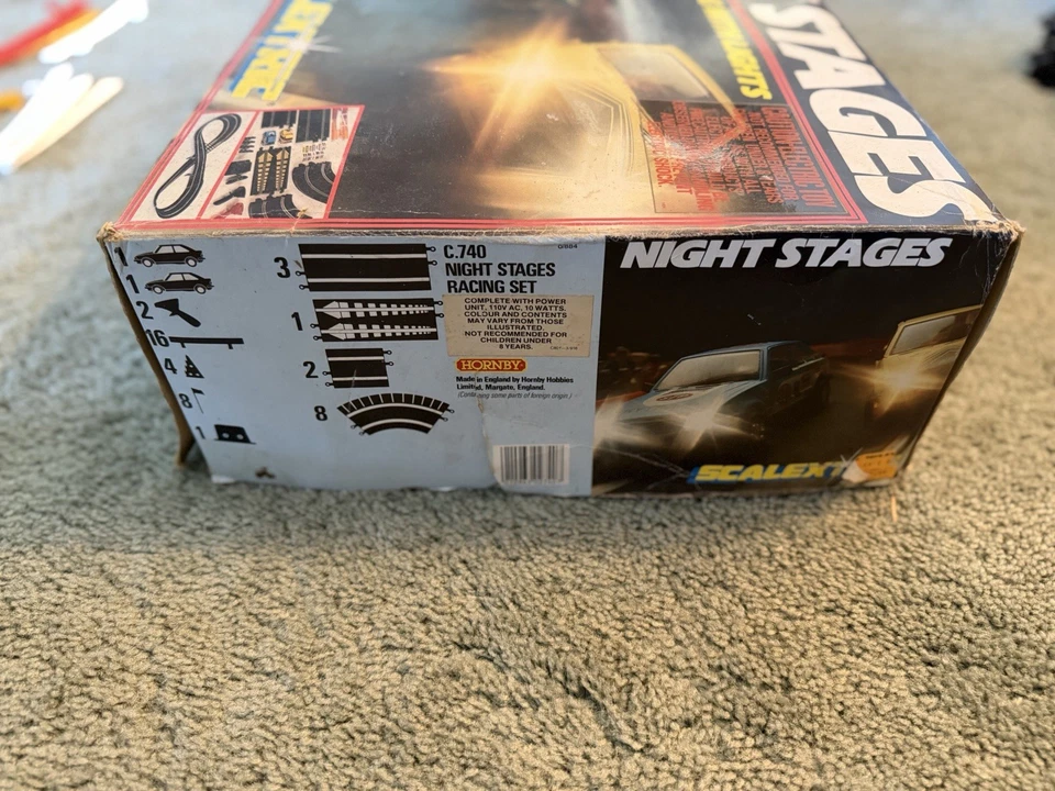 Scalextric “Night Stages Racing Set” XR3i (C.740) – Juego de caja menos transformador Foto 3 de 4