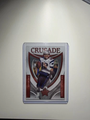 2007 Leaf Rookies & Stars Crusade Red 928/1000 Tom Brady #C-10 PSA 7 13u1