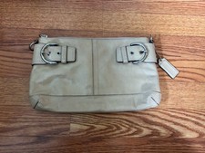 Coach SoHo Buckle Y2K Patent Leather Beige Clutch No. A0969-F13454