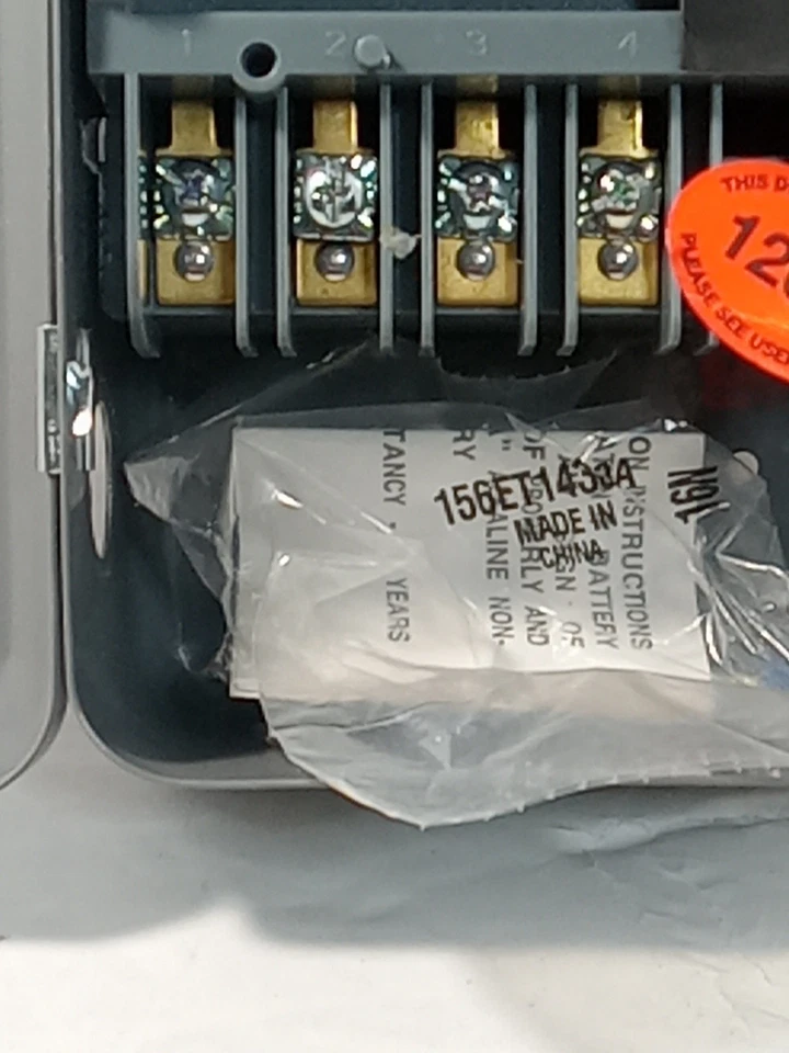 Intermatic 24-hour digital time  120 Volts Metal Switch box Digital control New - Image 4 of 4